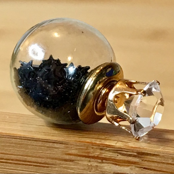 Black Star Double Stud Earrings - Picture 2 of 6